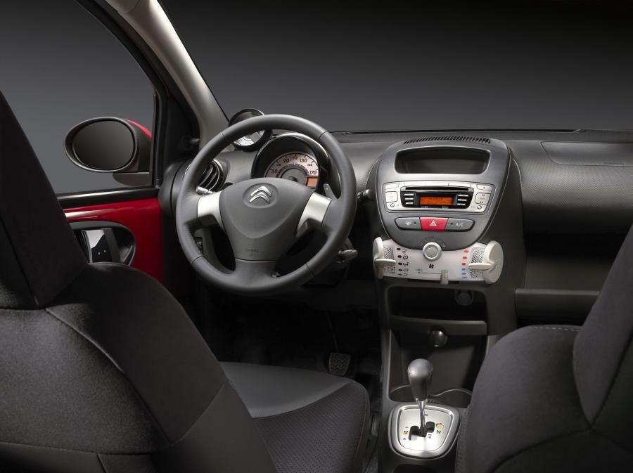  Citroen C1 5-Door 2012 года  (фото 55 из 124)